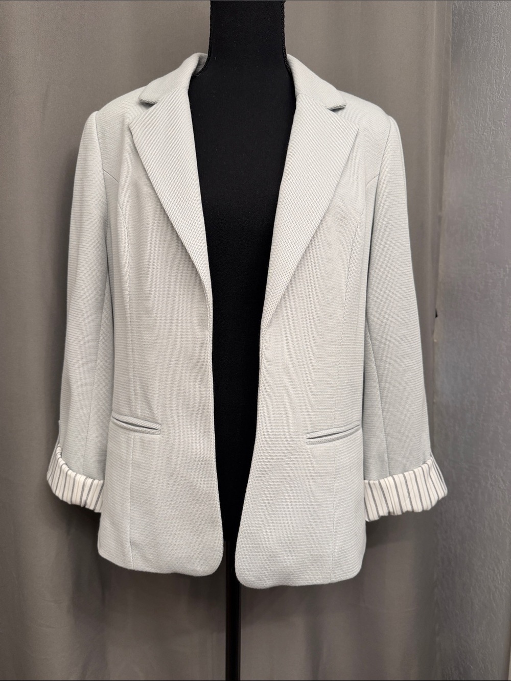 41 Hawthorn Light Gray Open-Front Tailored Blazer